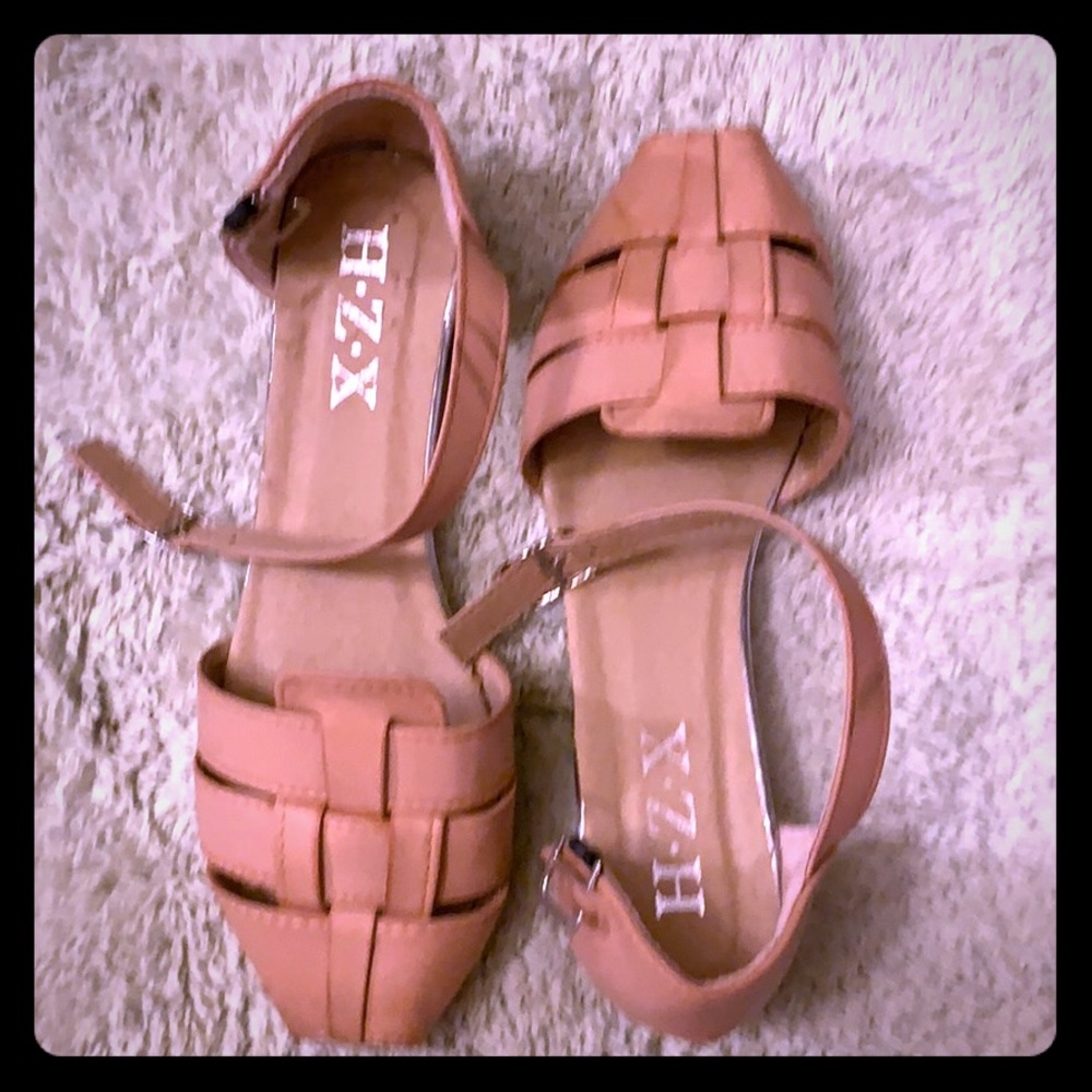 Quarter inch sandals